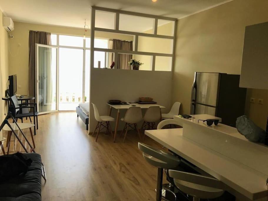 Sea View Studio Apartment In Gonio-Kvariati Εξωτερικό φωτογραφία